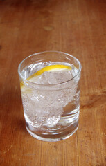 Ein Glas Mineralwasser