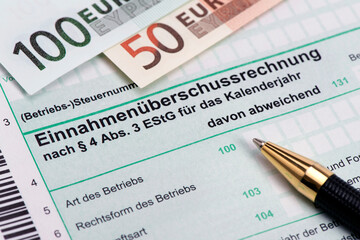 Formular für Steuererklärung an Finanzamt