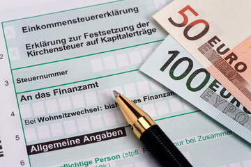 Formular für Steuererklärung an Finanzamt