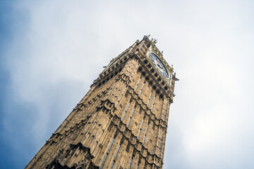 Fototapeta na wymiar LONDON, UK - 15 FEBRUARY, 2017: The Elizabeth Tower, housing the clock and bell known as Big Ben.