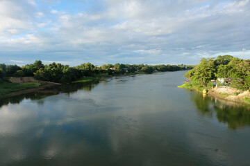 Fototapeta na wymiar river at photharam, Ratchaburi Province, Thailand