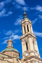 Fototapeta na wymiar Stunning Basilica in Zaragoza, Spain