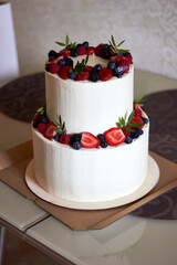 cake with strawberries