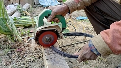 worker cutting