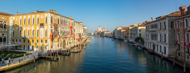 Naklejka premium discovery of the city of Venice and its small canals and romantic alleys