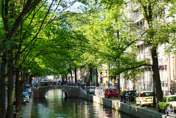 Canal en Amsterdam., paises bajos