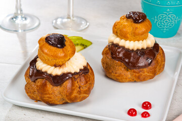 religieuse chocolat