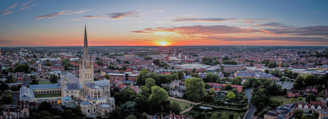 Norwich coucher de soleil sur la ville