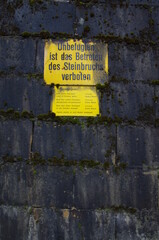 sprengsignale verbotsschild steinbruch