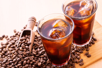 アイスコーヒーとコーヒー豆