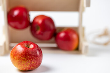 apple red natural 