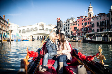 Fototapeta na wymiar Happy young couple on vacation in Venice