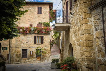 Fototapeta na wymiar Narrow streets in the medieval village of Montichiello, Pienza, Siena, Italy