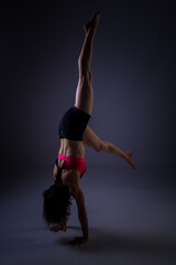 handstand girls from fitness