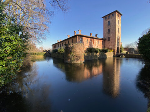 Castillo medieval de Peschiera Borromeo, Milano, Italia
