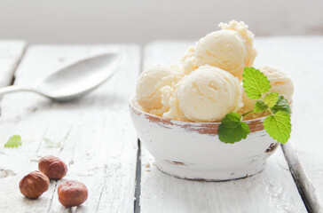 Haselnusseis Eis Haselnuss Eisbecher Vegan Ketogen