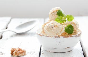 Walnuss Walnusseis ketogen keto diät eisbecher