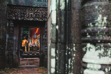 Fototapeta na wymiar Buddha statue in a temple in Laos