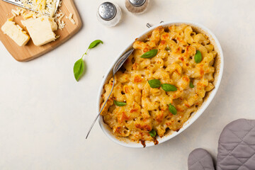Traditional North American dish. Baked pasta with cheese.