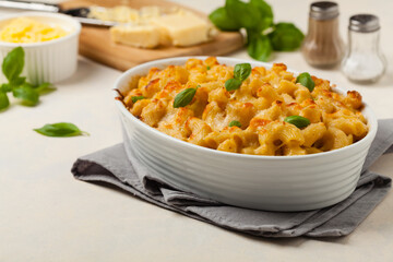 Traditional North American dish. Baked pasta with cheese.