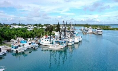 Fototapeta na wymiar Boats in the Harbor in the Bahamas