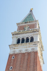 Obraz premium discovery of the city of Venice and its small canals and romantic alleys