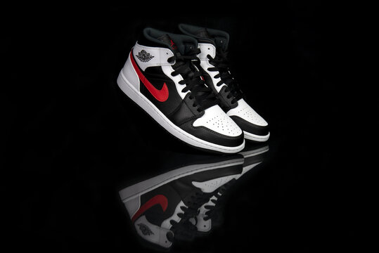 Nike Jordan 1 Mid Black Chile Red White shoes