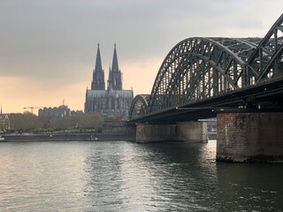 Fototapeta premium Cologne city Hohenzollern bridge