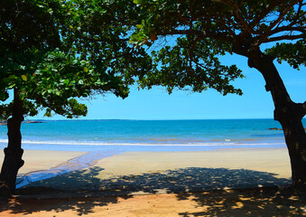 Vista da praia de Anchieta no ES - Brasil
