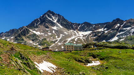 Fototapeta na wymiar Passo Gavia, mountain pass in Lombardy, Italy, to Val Camonica at summer