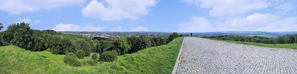 Fototapeta na wymiar Przemyśl. Kopiec tatarski,panorama. 