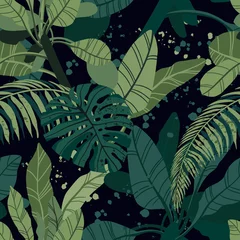 Behang Tropische bladeren Naadloze tropische patroon met exotische palmbladeren en verschillende planten op donkere achtergrond.