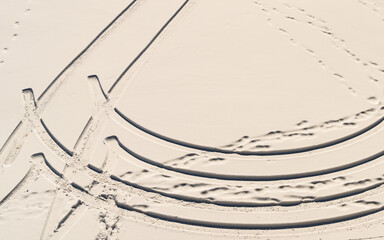 Abstract;  dead end, about face, pattern in the snow