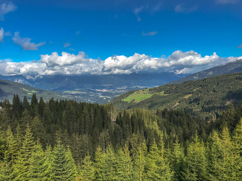Hike on the Serles in the Stubai Valley in Austria © Julia Hermann