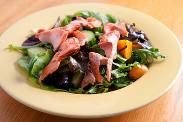 salmon salad with tomato