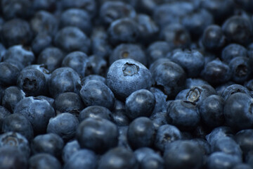 An overhead close-up of fresh blueberries