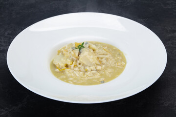 Risotto with pear and cheese