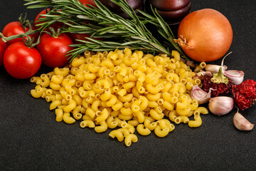 Raw Italian wheat pasta - Chifferi rigati