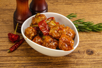 Meat ball in tomato sauce