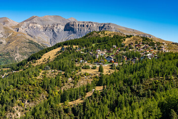 Fototapeta na wymiar Panoramic view of the Mercantour National Park near Valberg, French Alps