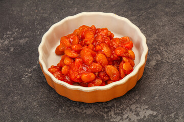 Baked kidney with tomato and pepper