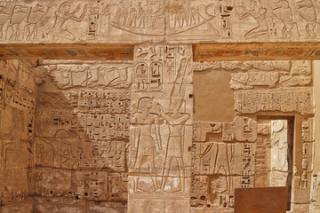 ラメセス3世葬祭殿の保存状態の良いレリーフ【Reliefs of Egyptian Ruins】