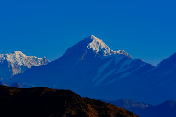 Uitzicht op Kanchenjunga, Kangchenjunga, Sleeping Buddha, Kumbhakarna, Goecha, Pandim, Everest, Lhotse, Makalu tijdens een trektocht van Sandakfu naar Phalut
