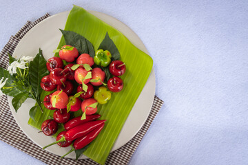 Plating balls,Thai dessert,A type of snack, made with mung bean paste into various shapes, usually fruits and vegetables, then painted with food coloring. Then dipped in agar to make it shiny
