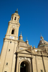 Obraz premium Pilar Cathedral in Zaragoza