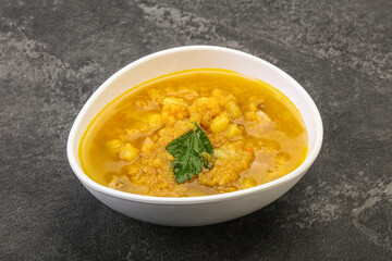 Pea soup with smoked meat