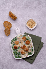 Vegetables with meatballs