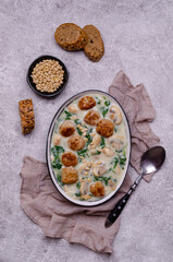 Vegetables with meatballs