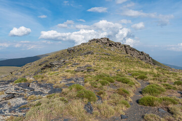 mountainous landscape in Sierra Nevada