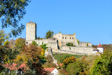 Obraz premium Die alte Burg von Pappenheim im Naturpark Altmühltal
